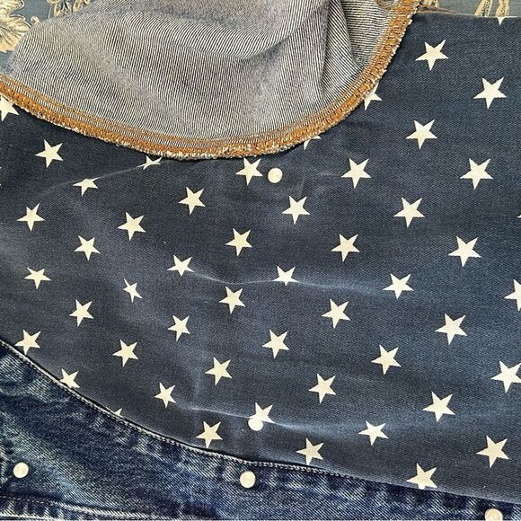 Vintage Tommy Hilfiger Blue Denim Jacket with Red and White Logo - Picture 16 of 16